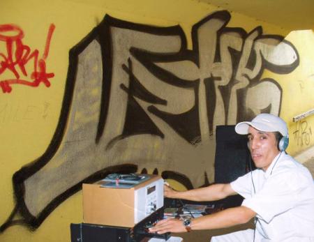 Le signeur of  planet   DJ  H-MEN   it's me